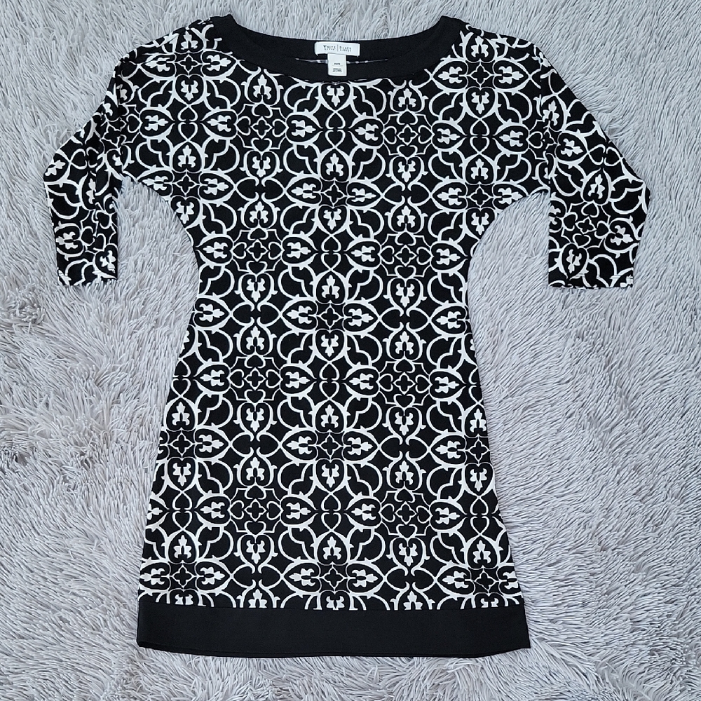 White House Black Market Black and White 3/4 Sleeve Sheath Dress